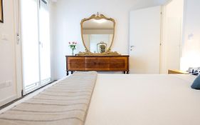 Myhouse Apartment